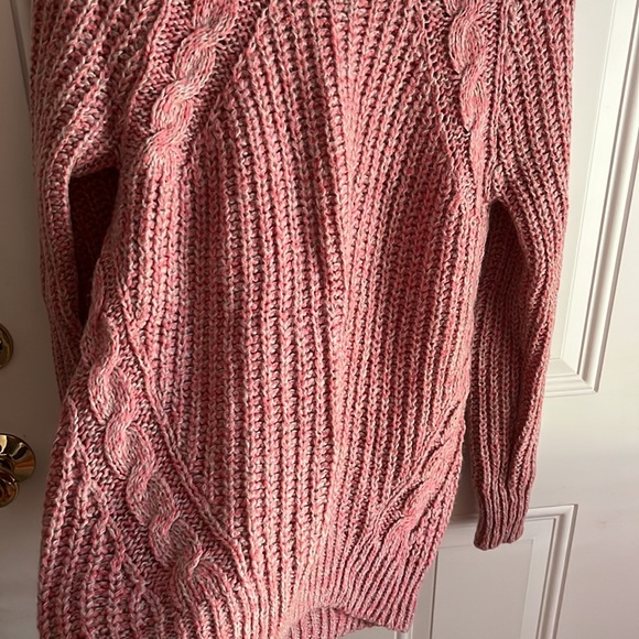 NWOT Old Navy Sweater - Picture 8 of 8
